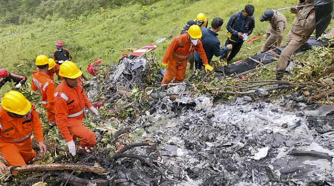 केदारनाथ हादसे में लापरवाही का आरोप, आर्यन हेली के अधिकारियों पर केस दर्ज