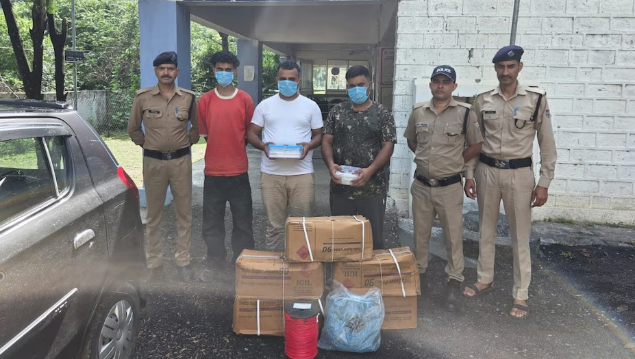 देहरादून में विस्फोटक बरामद: 125 किलो डायनामाइट के साथ 3 गिरफ्तार