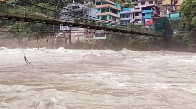 उत्तराखंड मौसम अलर्ट: दून सहित छह जिलों में भारी बारिश, राज्यभर में बरसात का दौर जारी