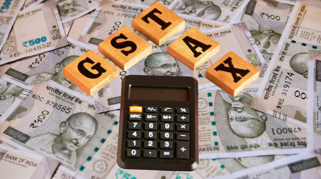 सरकार का ऐतिहासिक फैसला, दूध, पनीर और रोटी पर अब नहीं लगेगा जीएसटी, दवाओं और बीमा पर भी छूट