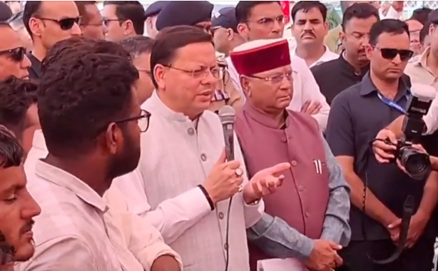 पेपर लीक आंदोलन- धामी सरकार का सीबीआई जांच का फैसला