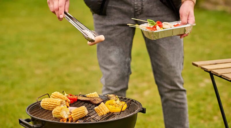 उत्तराखंड: वन निगम में अफसरों के ठाठ! बिना मंजूरी 40 कुकों की तैनाती से खजाने पर बोझ