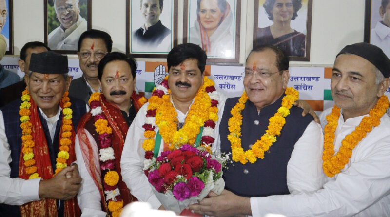 सुप्रीम कोर्ट ने उत्तराखंड राज्य निर्वाचन आयोग पर लगाया दो लाख का जुर्माना