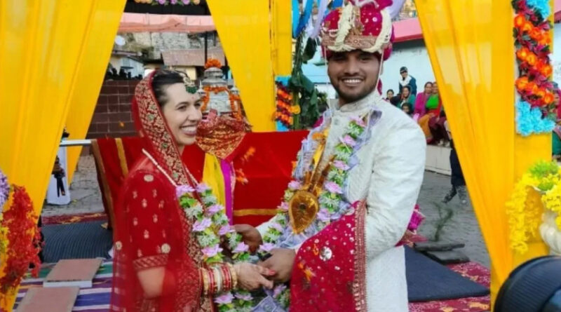 लंदन की मेलोडी ने रुद्रप्रयाग के अक्षय के संग लिए सात फेरे… बार्सू में हिंदू रीति से रचाया विवाह