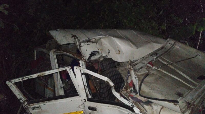 रुद्रप्रयाग: भीरी में मैक्स वाहन खाई में गिरी, 2 की मौत 6 गंभीर रूप से घायल