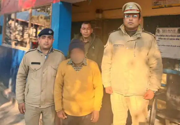 चमोली: नाबालिग छात्राओं से यौन शोषण का आरोपी शिक्षक 49 वर्षीय यूनुस अंसारी 12 घंटे में गिरफ्तार