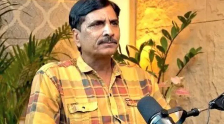 कट्टरता पर बोलना पड़ा भारी? यूट्यूबर सलीम वास्तिक पर चाकू से हमला… हालत नाजुक