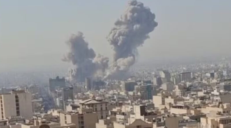 ईरान पर US-इस्राइल का बड़ा हमला: खामेनेई और मंत्रियों के दफ्तर निशाने पर, 30 ठिकानों पर रॉकेट दागे