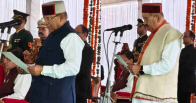 उत्तराखंड में धामी कैबिनेट का विस्तार, खजान दास और भरत सिंह चौधरी समेत 5 मंत्रियों ने ली शपथ