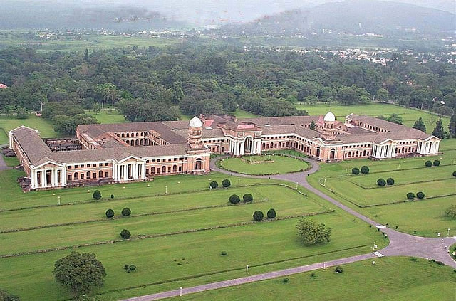 चार महीने बाद पर्यटकों के लिए खुला देहरादून का FRI, नई शुल्क दरें लागू