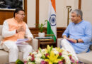 दिल्ली में मुख्यमंत्री धामी की रेल मंत्री से अहम बैठक, उत्तराखंड को मिली कई नई रेल परियोजनाओं की उम्मीद