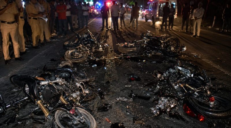 रुड़की में भीषण सड़क हादसा: कांवड़ पटरी पर चार बाइक भिड़ीं, 3 की मौत और 6 घायल