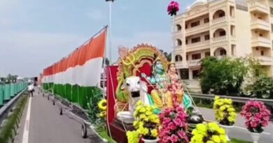 हरिद्वार: आस्था के साथ राष्ट्रभक्ति का संगम, 221 फीट की तिरंगा कांवड़ ने हर किसी का जीता दिल