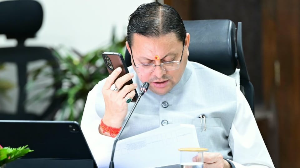 सीएम धामी का कड़ा निर्देश: जनशिकायतों पर एक्शन मोड में सरकार; डीएम करेंगे तहसीलों का औचक निरीक्षण