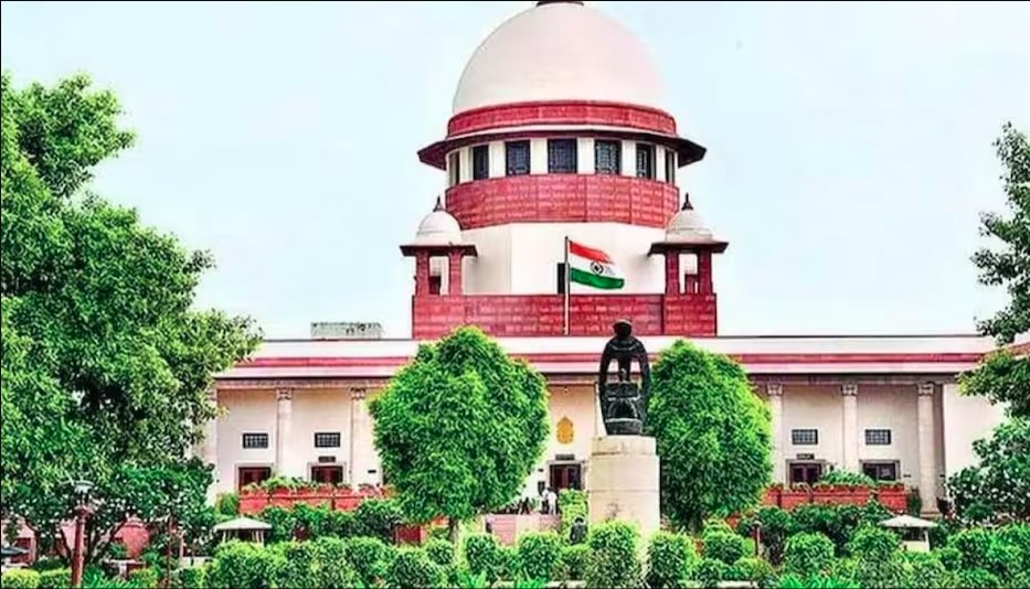 TMC नाम-चिह्न विवाद पर सुप्रीम कोर्ट सख्त, चुनाव आयोग से मांगी अंतिम फैसले की समयसीमा