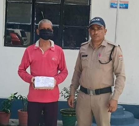 देहरादून में शराब तस्करों पर पुलिस का शिकंजा, दो गिरफ्तार
